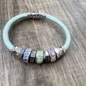 Henri bendel bracelet